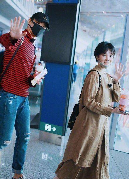 她常常戴口罩的原因是因为想遮住过于尖锐的下巴么?