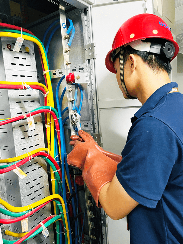 我,风水隆物业工程维修人员,1年完成10000单……._服务_培训_工作