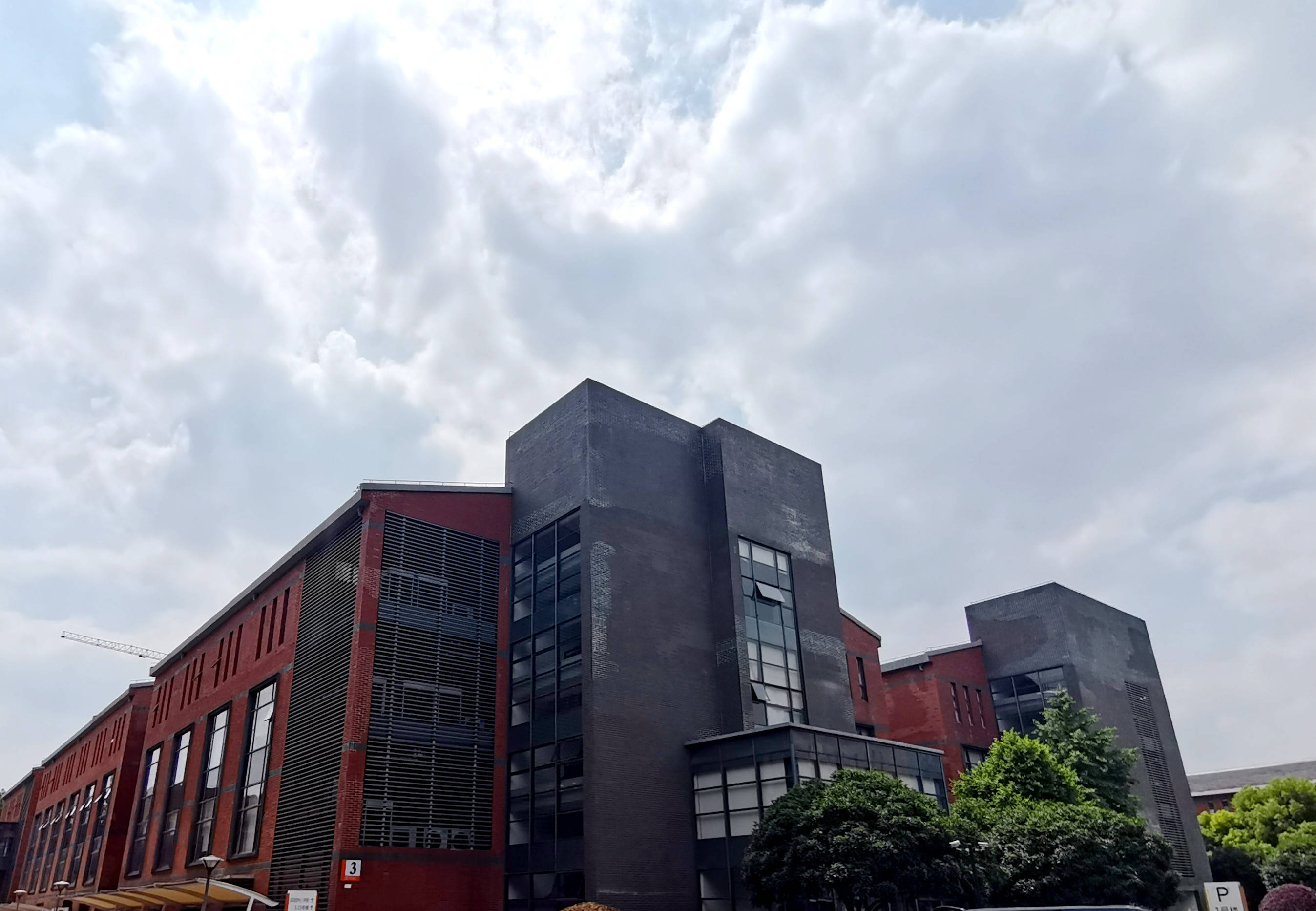 老厂房更新改造的流量密码:"现代化商务 市井烟火气"_城市_产业_商业