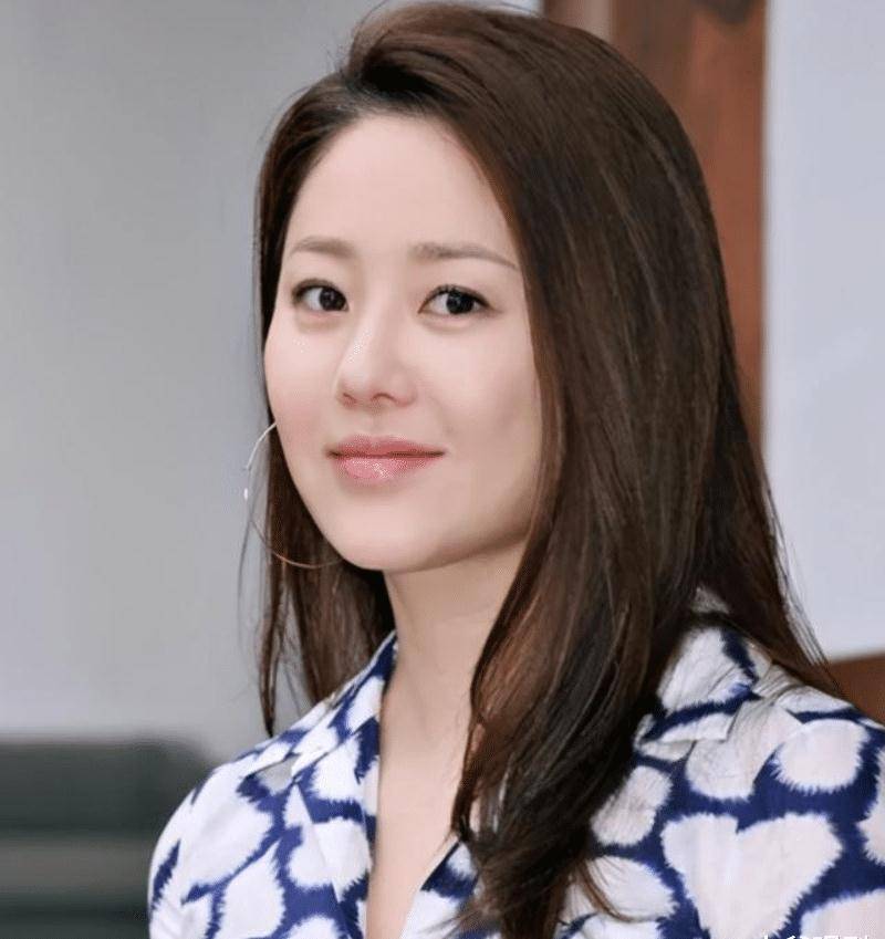 40岁赵寅成事业有成,大手笔为家人买2套房,想娶的妻子在何方?