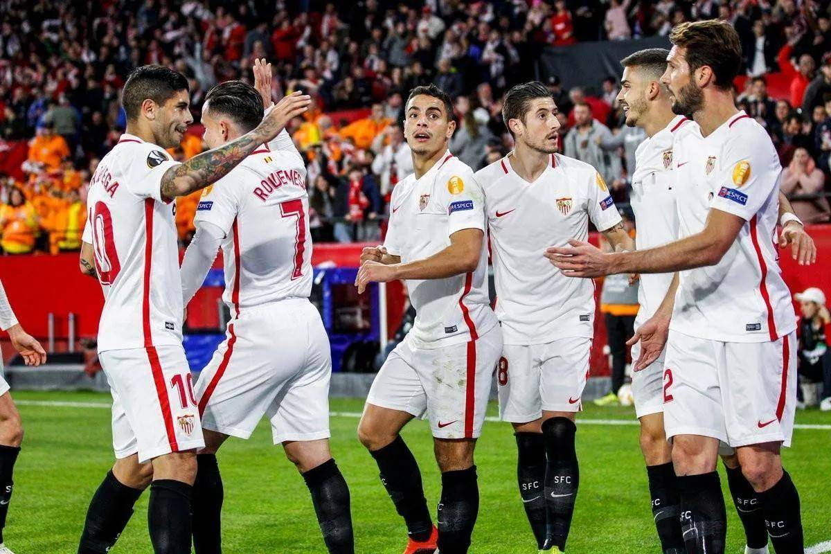 欧联杯决赛:罗马10击败欧联杯之王塞维利亚,首夺得欧联杯冠军_禁区