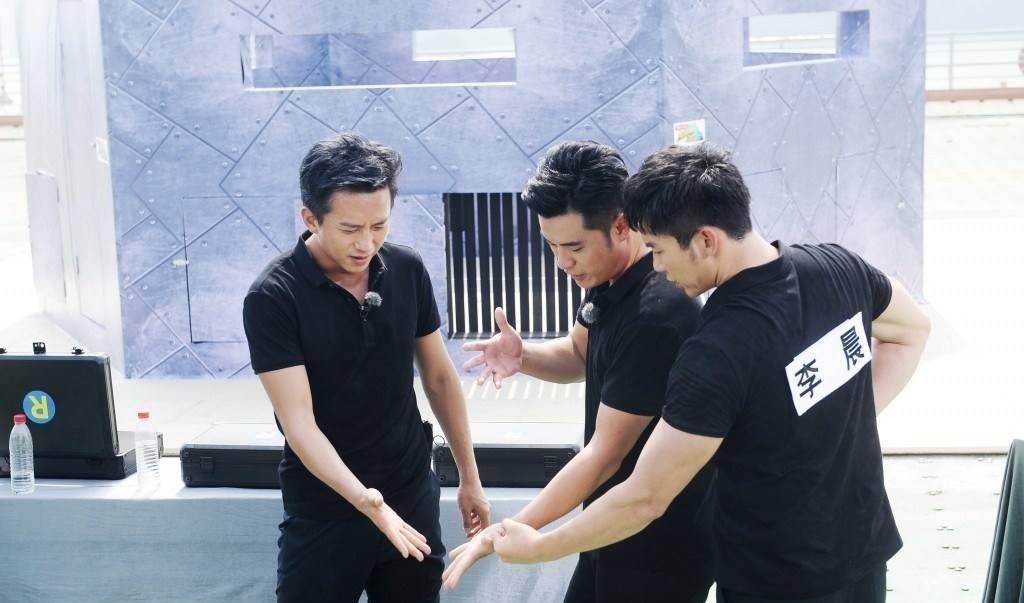 郑恺这一季的《跑男》好惨,网友:好心疼_陈赫_邓超_李晨