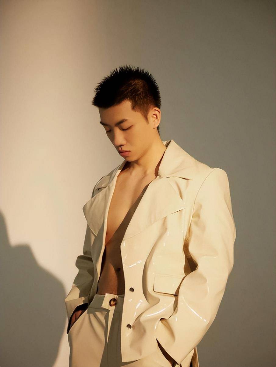 比如,北京有由贾伟,孟国栋和陈浩然组成的组合in3;2003—2014年,国内