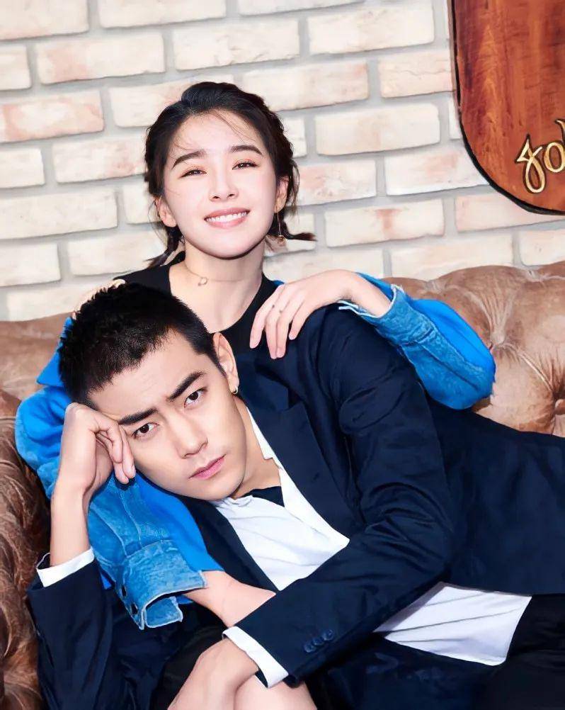 阚清子海边被求婚,男方因穿着被质疑性取向,网友担心女方被骗婚