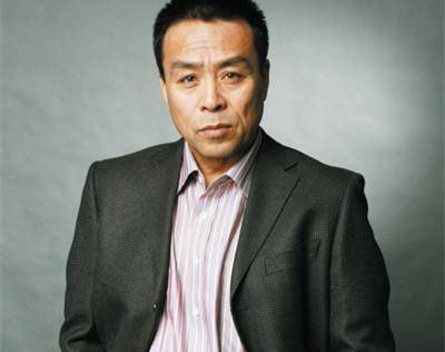 储智博跟女儿逛街,被误会是"小蜜",潘长江:招风的面孔_硬汉_一角_电视