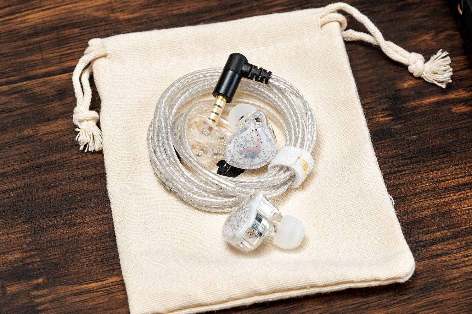 百元HiFi耳机香不香?来看体验,锦瑟香也SUPER TFZ LIVE 1 PRO评测