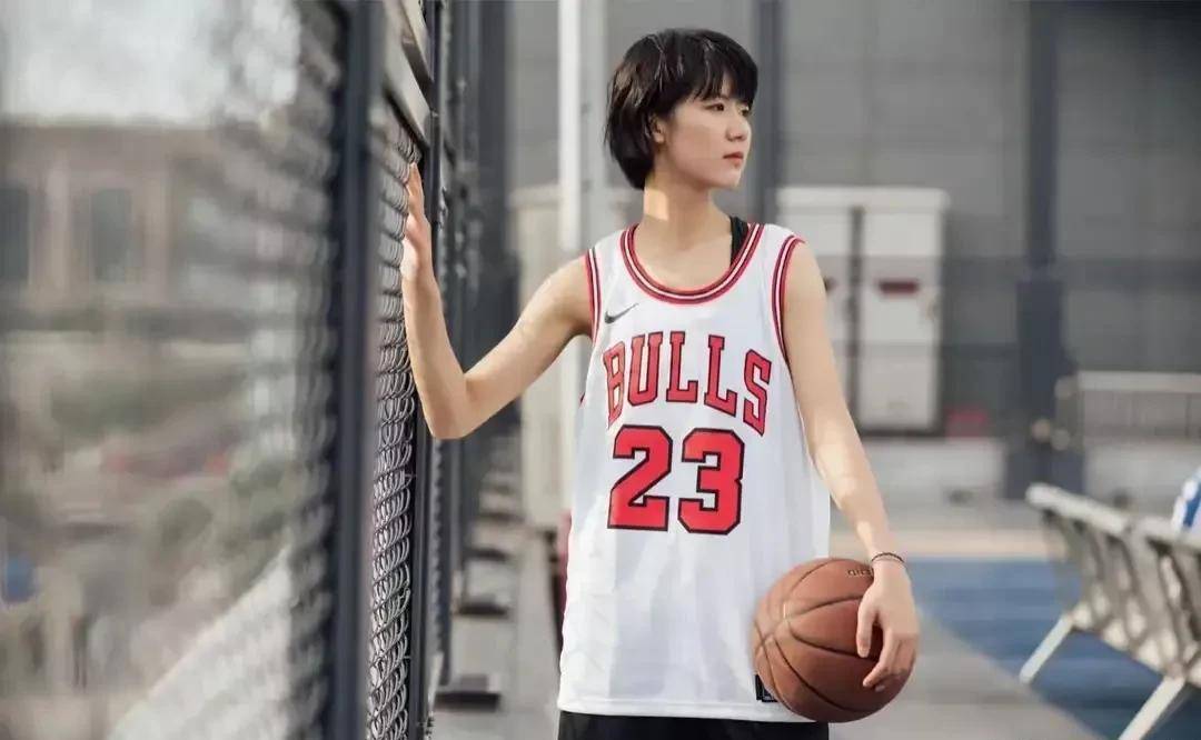 中国女篮周彤:一直视父亲为偶像,退役后仍然活跃在民间赛场上_比赛