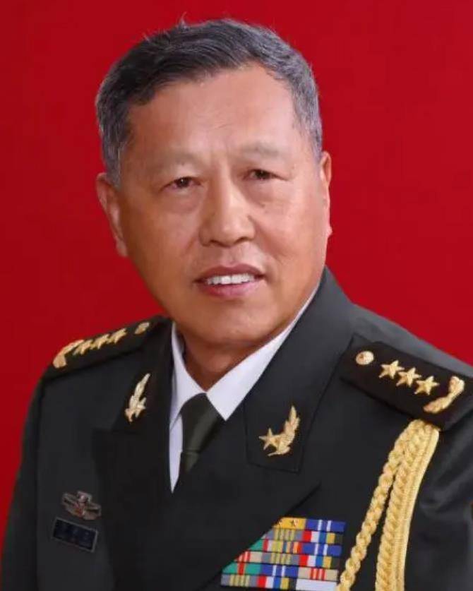 邢世忠:国防大学原校长,15岁参军,45年后晋升上将衔,活到82岁_刑世忠
