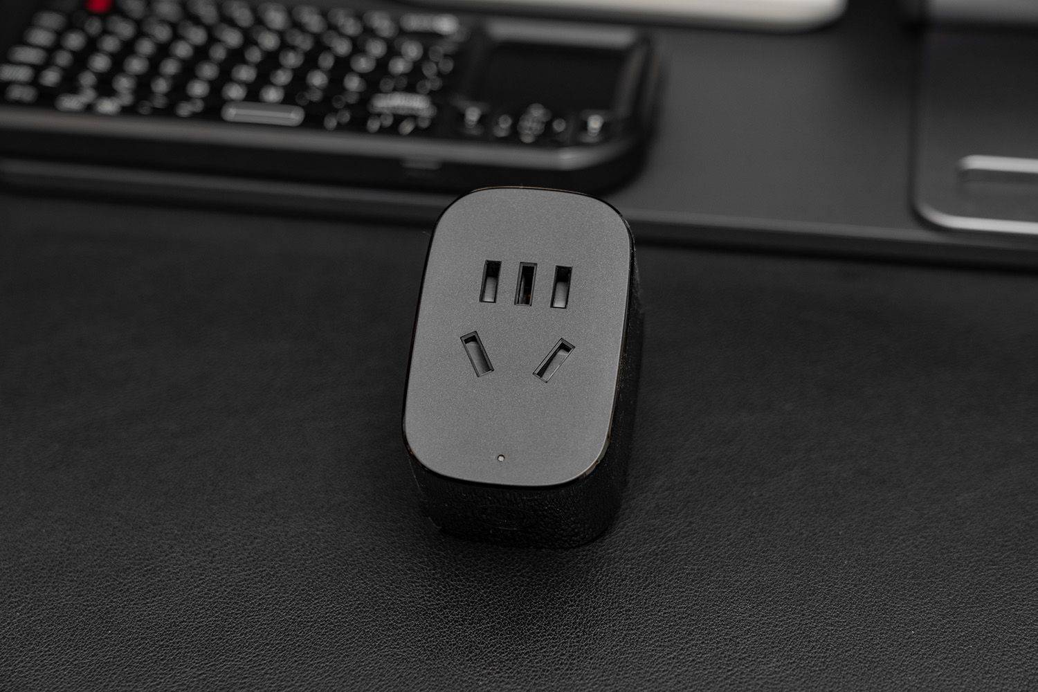 远程随意开关主机，停电、宕机都不怕，贝锐向日葵C1Pro插座体验