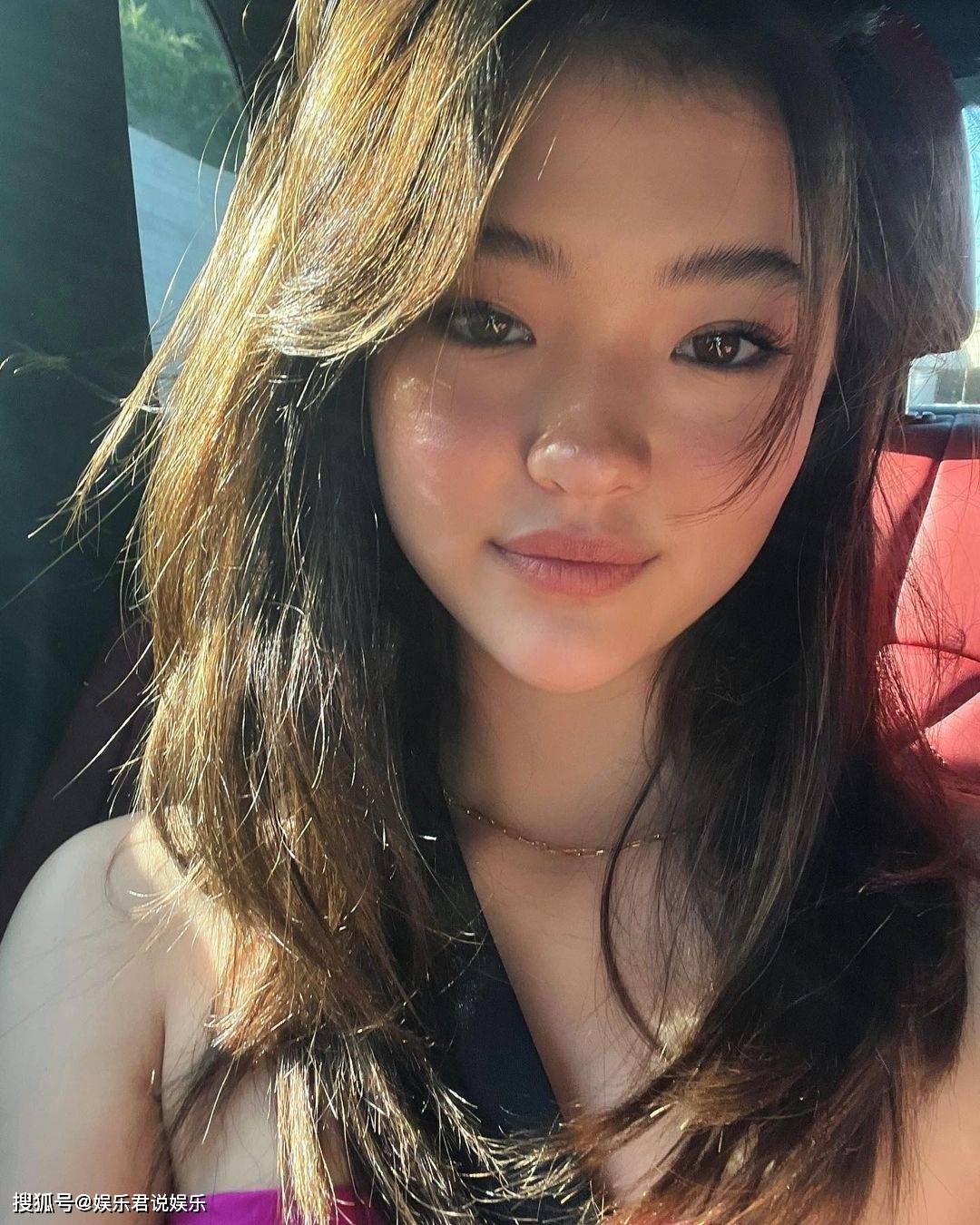 14岁最美童模ellagross拥420万ig粉丝,10岁首登纽约时装周超淡定