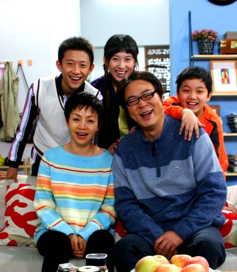 坦白说,《家有儿女》这一部戏,并不是一两个演员的作品,而是一个剧组