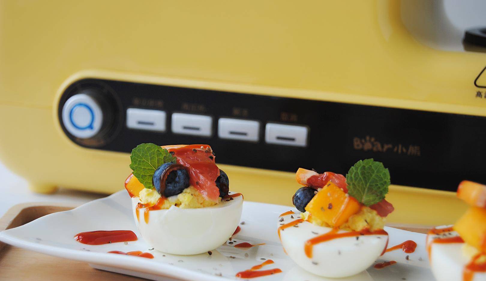 这是个很快手的早餐,很适合上班族和不爱吃鸡蛋的孩子哦.