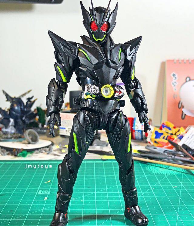 假面骑士01危险警告系列看看技术宅自改的黑金属簇蝗虫形态手办_改动