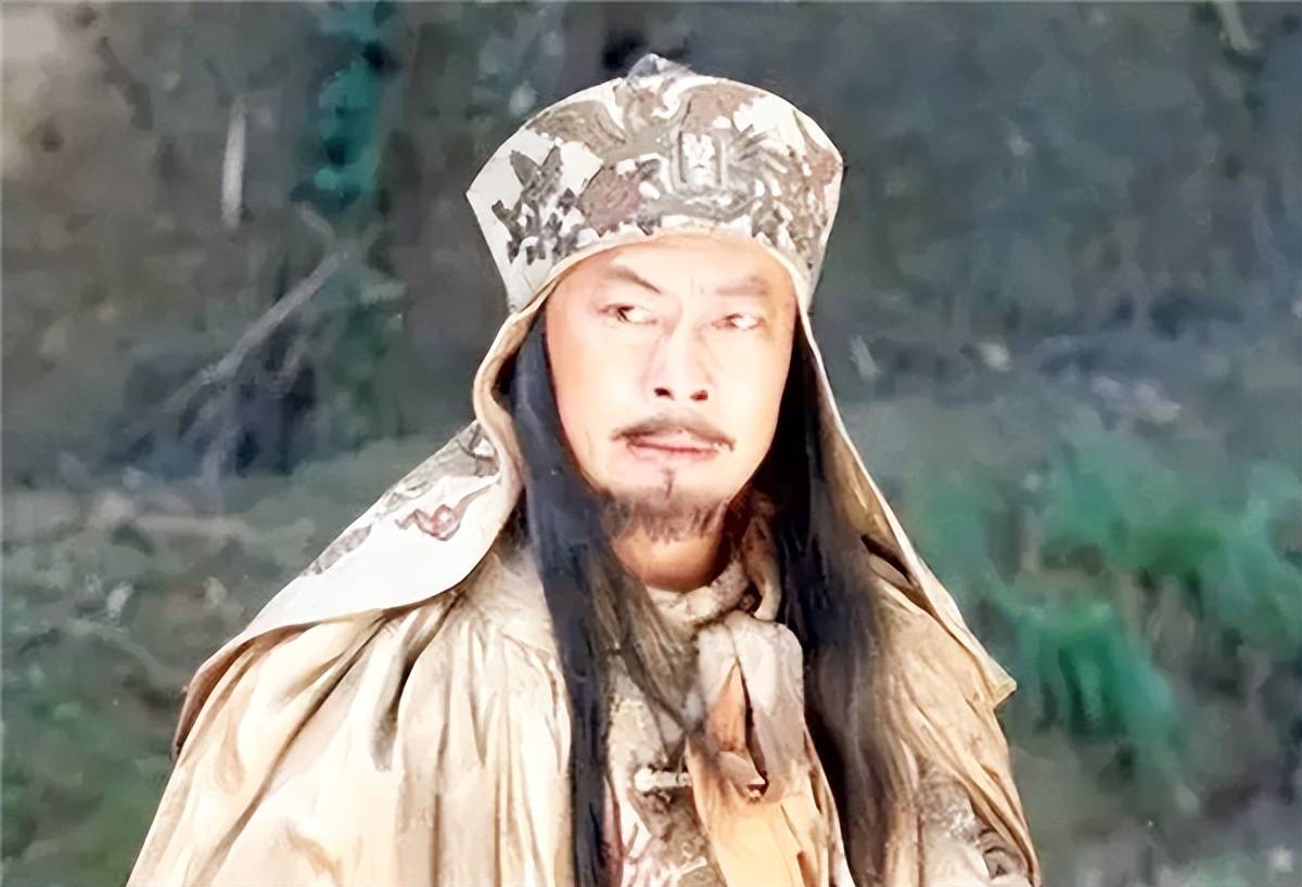 当石达开兵败被俘,被判处寸磔刑时,他站在刑场上,面对即将到来的痛苦