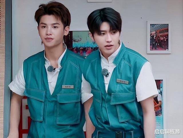 满眼心疼蔡徐坤,默默避开郭京飞的下跪,黄明昊的教养不是装的_嘉宾