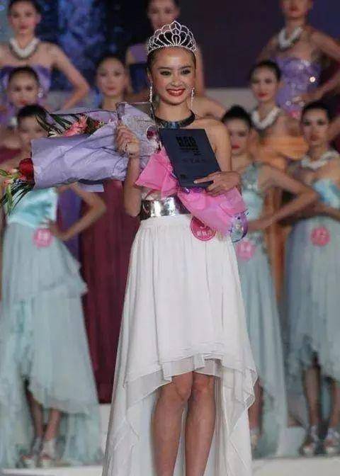 入行抢角傍大叔,秦俊杰的现任才是宝藏_张嘉译_孙铱_李梦为