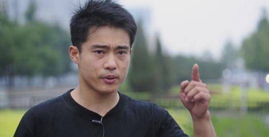 网曝卖艺体操冠军张尚武变窃贼扒包 已锒铛入狱_张尚武体操生涯_体操运动员张尚武