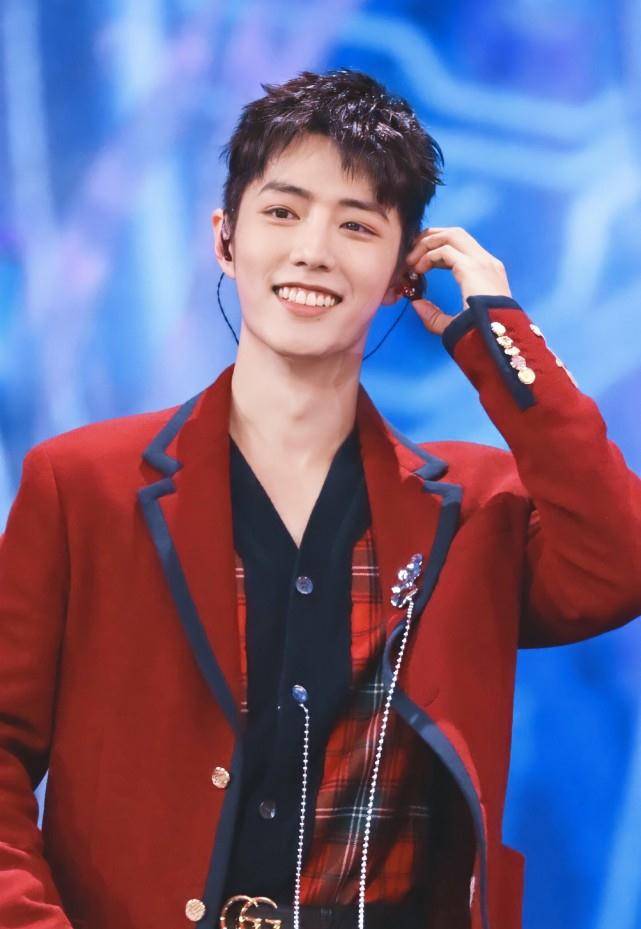 那英被红海惊艳,肖战笑中含泪:"那姐,你看这都是我粉丝!