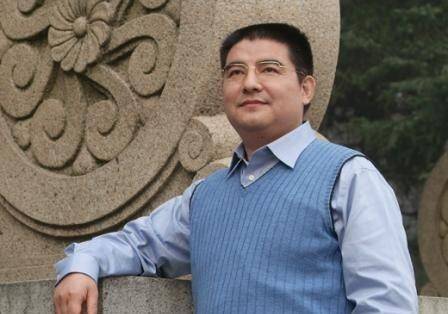 网曝卖艺体操冠军张尚武变窃贼扒包 已锒铛入狱_张尚武体操生涯_体操运动员张尚武