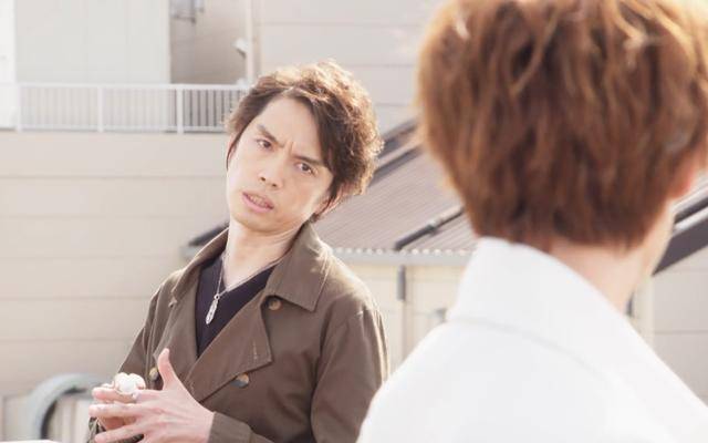 假面骑士王权盖茨外传上篇解读三大二骑前辈回归奥拉暗恋盖茨_海东