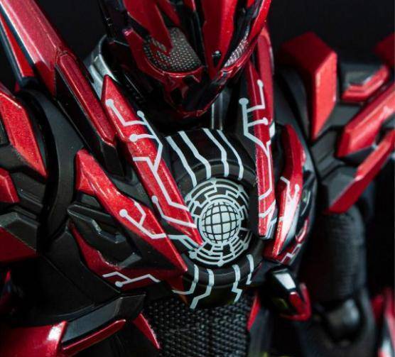 假面骑士01地狱蝗虫shf手办官方实物酱油炒冷饭版闪突蝗虫很香_样子