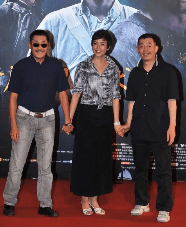 蒋雯丽穿恨天高走红毯,比顾长卫高出半头,一点不给老公留面子!