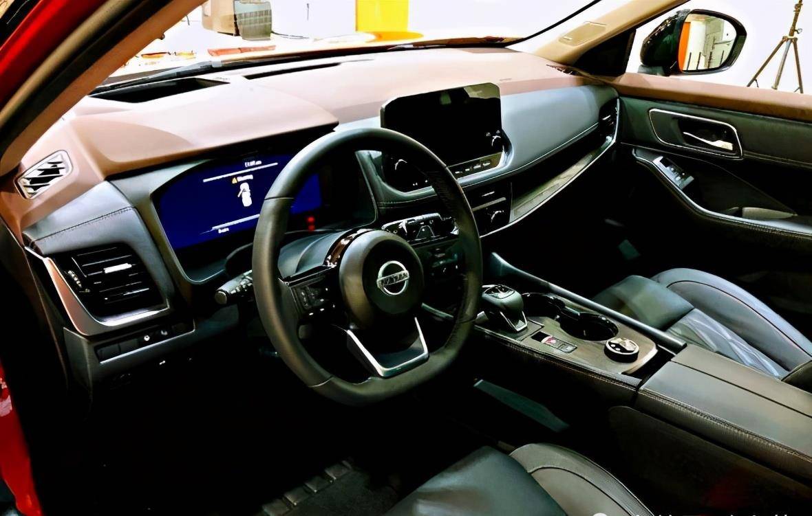 高清实拍:2021款"日产奇骏",融合法系车元素,明年进入国内!