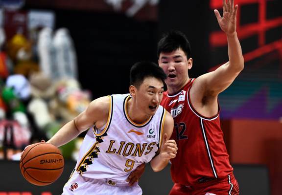 "三儿"姐李梦稳住地位,李京龙签约广东,陶汉林拒绝与辽宁签约_李春江