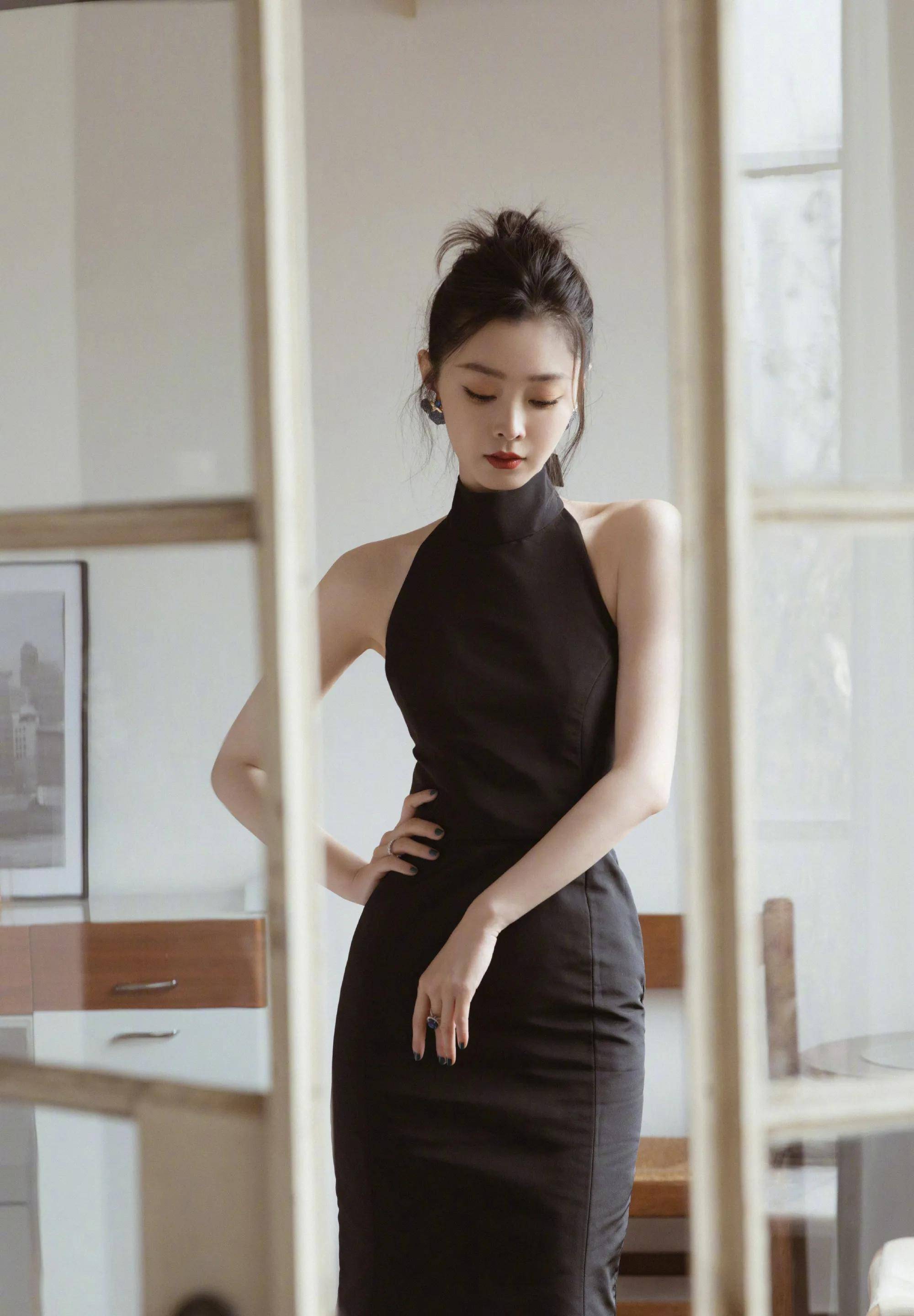 当你评价"微博之夜"女明星的黑裙造型时,你会选择谁?_时尚_风格_身材