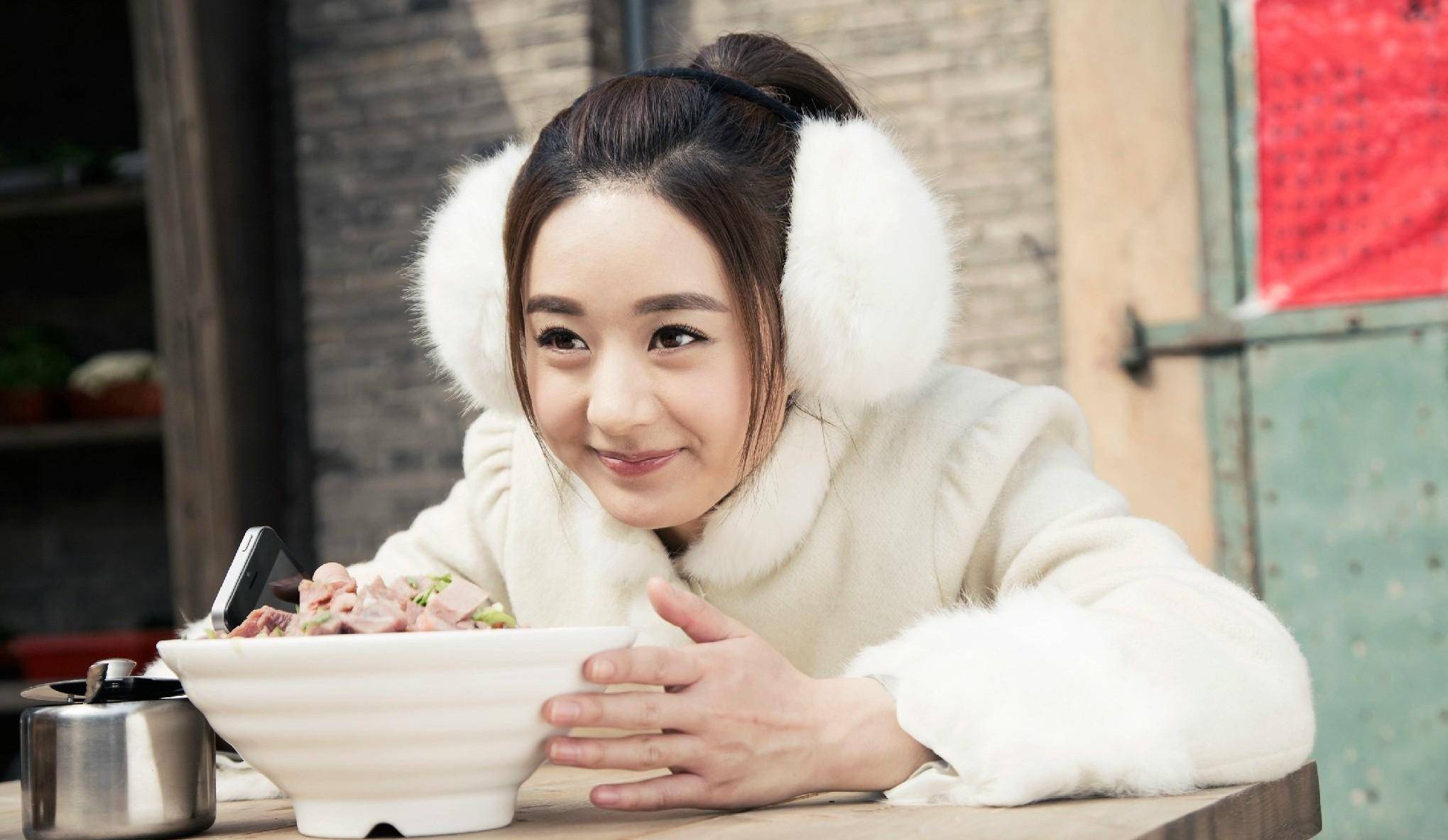 4《杉杉来了》该剧由赵丽颖,陈晓,乔任梁,杨蓉,唐艺昕联袂主演,讲述了