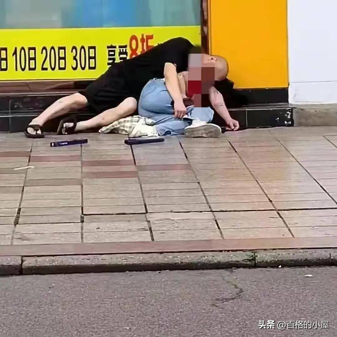 男子当街捅前妻,后割喉自杀,4岁女儿看到全程_女子_什么_四川