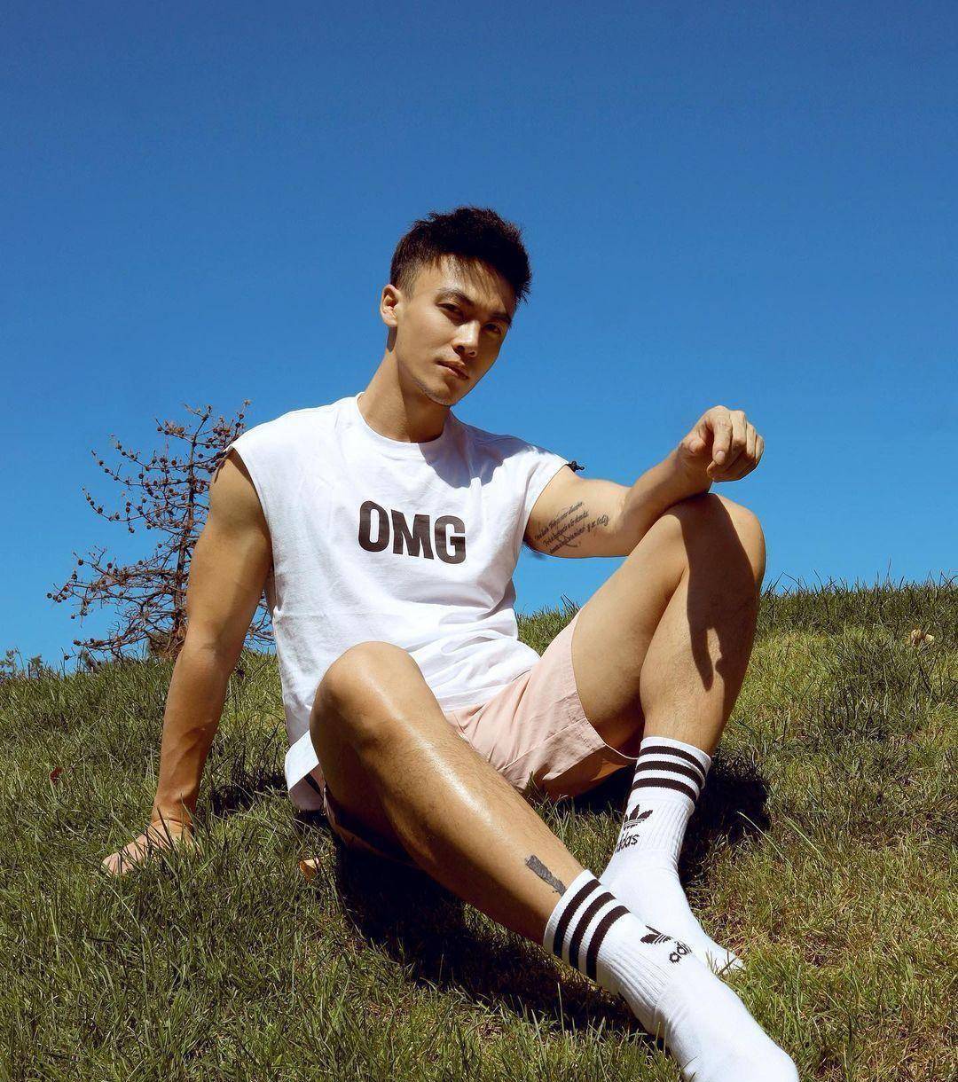 可盐可甜的肌肉男,颜值帅气,肌肉精壮,表情时酷时萌,真撩人_内心_成功