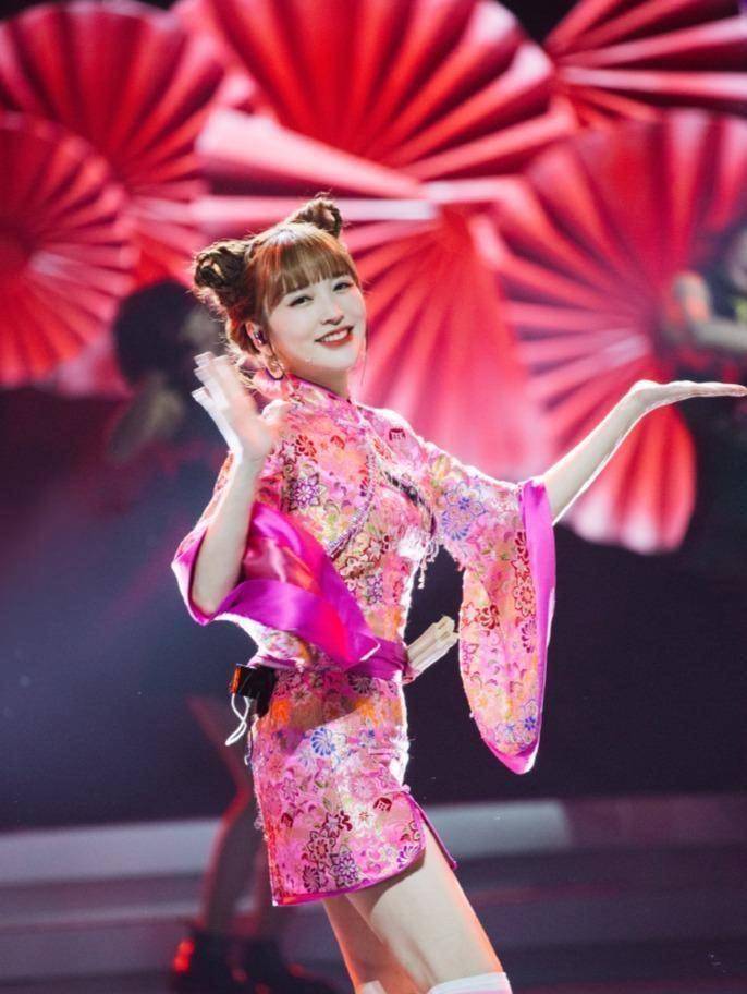 金莎和金晨都参加了《姐姐》和《女儿3》,她俩谁更受欢迎?