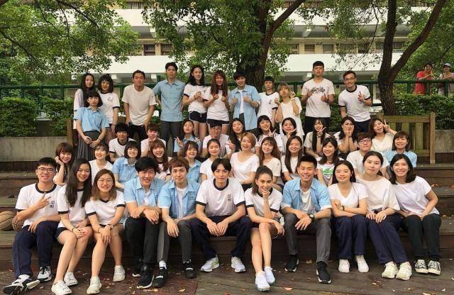 电影杀青照,周杰伦专门指导她拍戏,背影很像小周周_台北_曹佑宁_照片