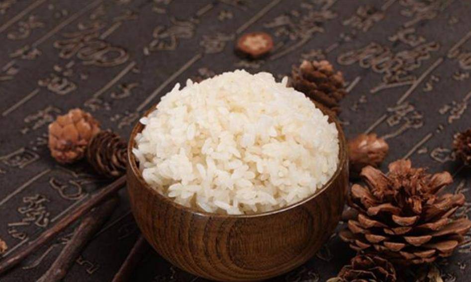 这其中米饭的浪费数量更是令人惶恐,这或许是袁隆平并不想看到的画面.