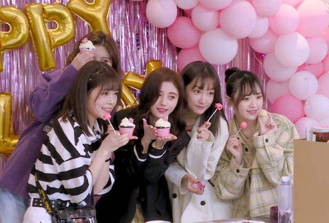 都是之前她们48组合的成员,但是她们好像都没什么名气,就只有鞠婧祎