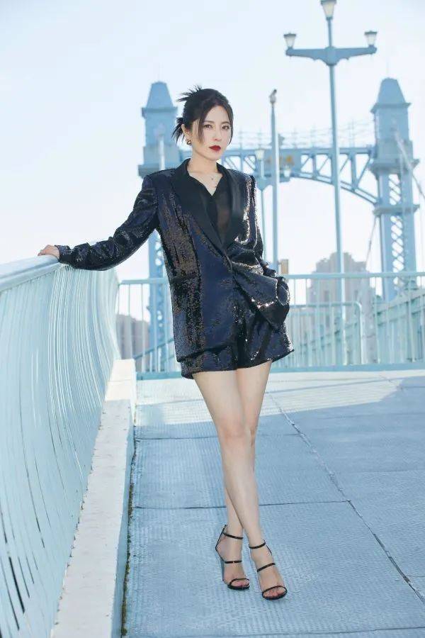 《浪姐》2 的漂亮踢馆姐姐——曾黎,该你火了!_刘烨_章子怡_同学