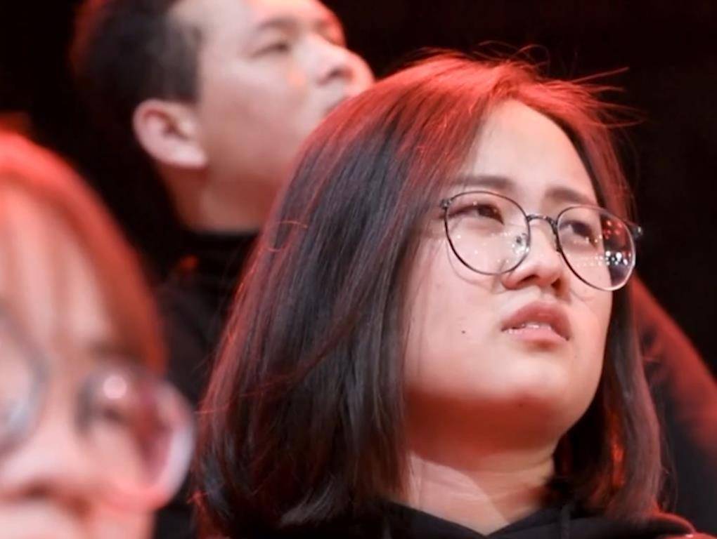 廖智:汶川地震失去双腿和女儿,被前夫"分手",嫁海归重获幸福_废墟