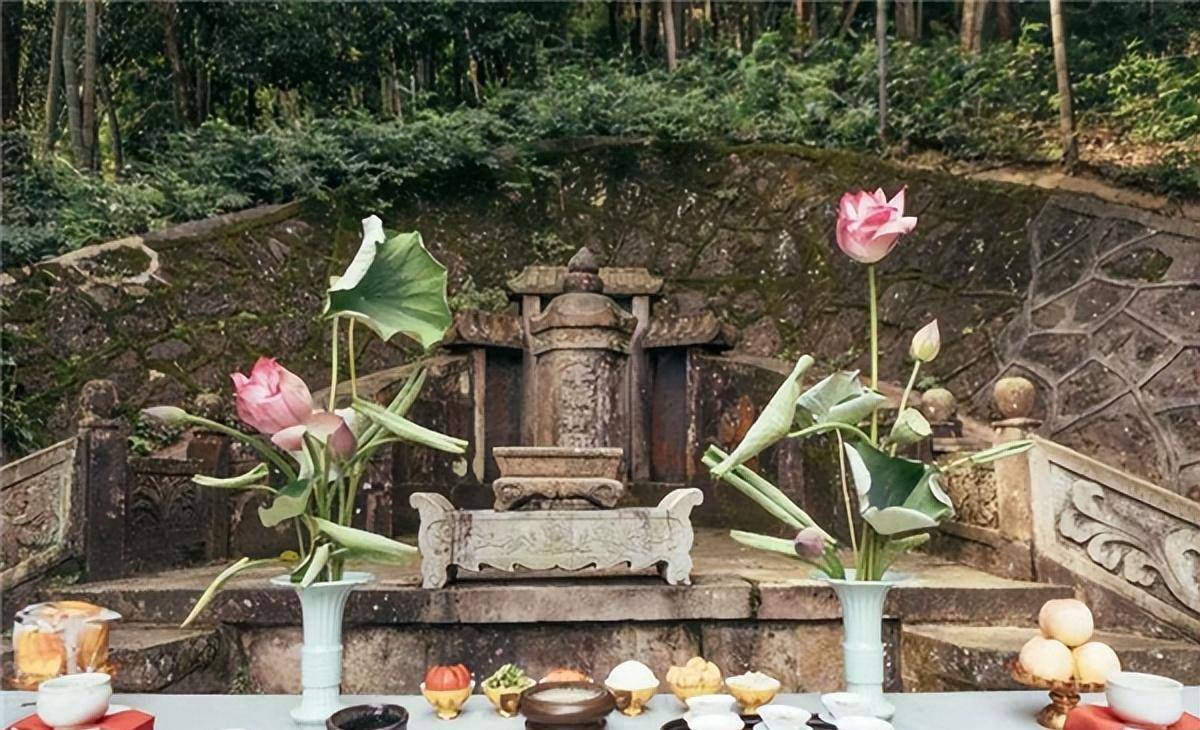 俗话:"再饿莫吃坟前供,再累莫坐人肉凳",其中人肉凳是指什么_古代
