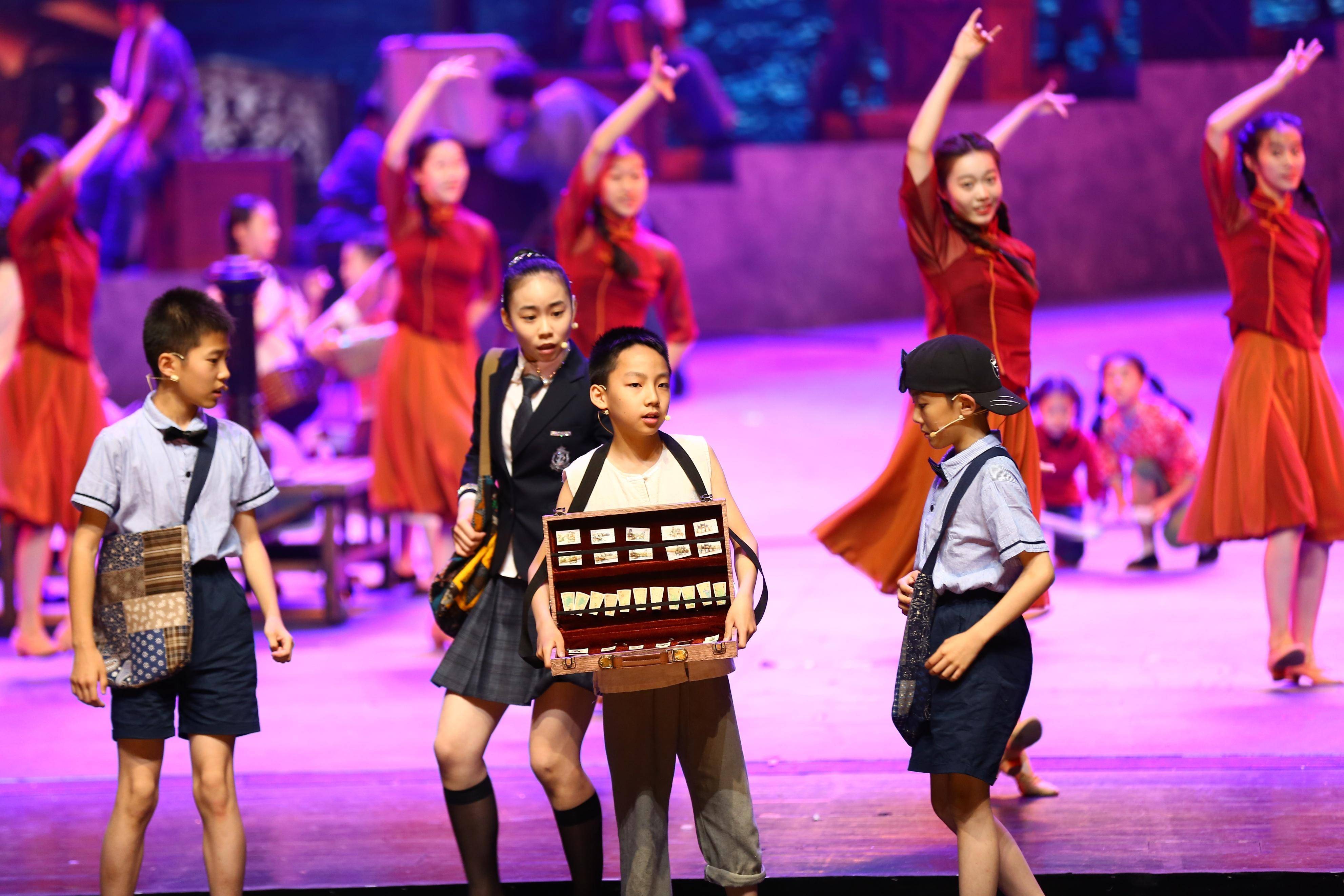 分司厅小学金帆话剧团参与2023年我和祖国一起成长六一主题演出_国家