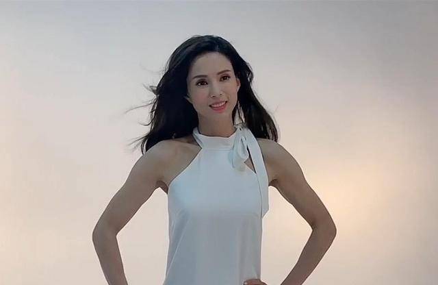 李若彤自揭迷恋富商十年原因:改变"付出型"人格,才能收获幸福_感情