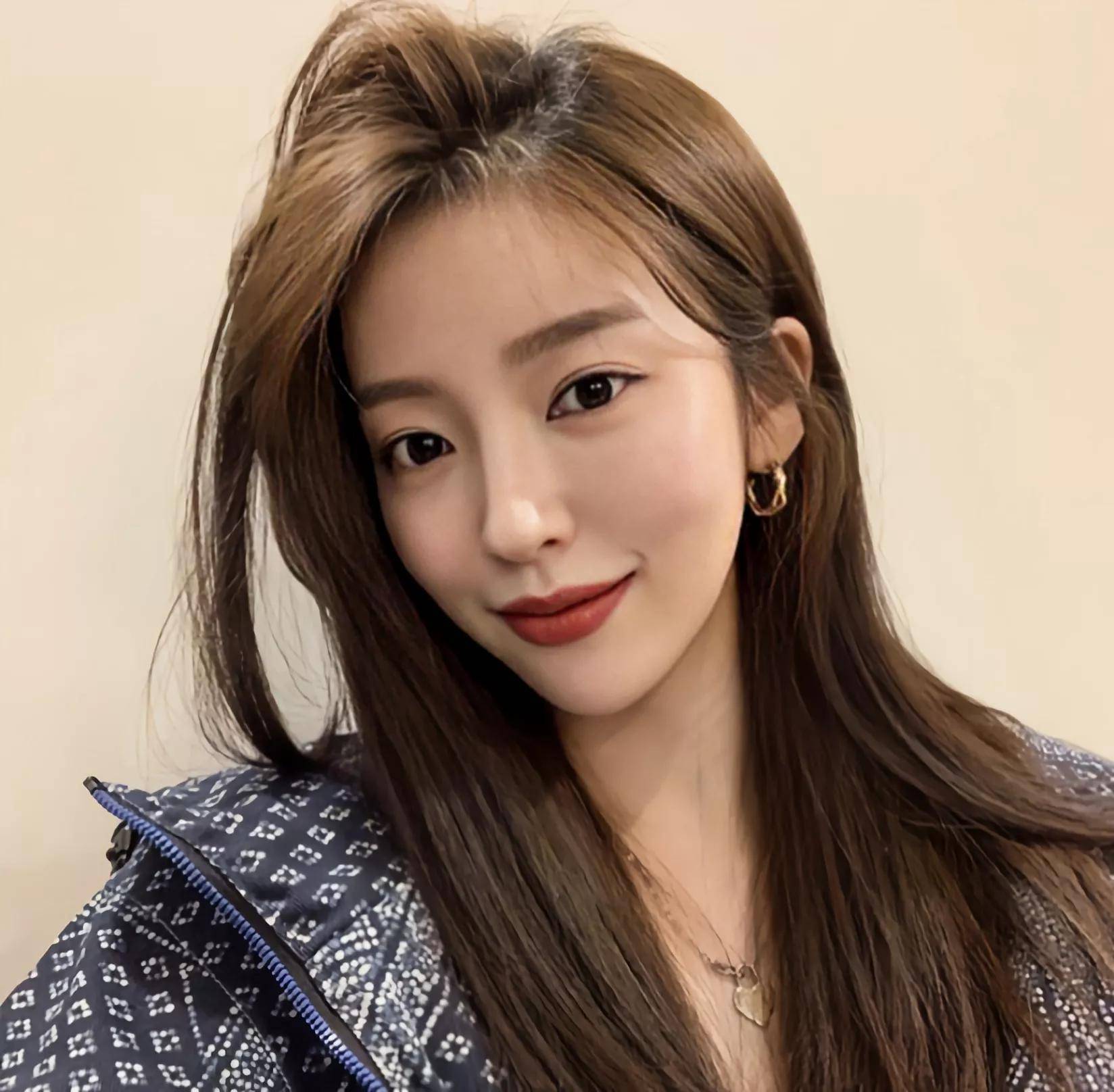 韩国网红洪智允 写真集