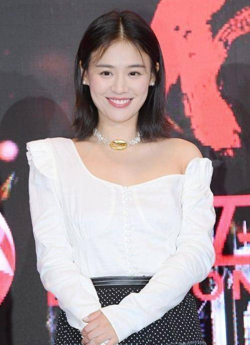 在那之后,马思纯就没什么出圈的作品了,动态也很少发,可能光忙着谈