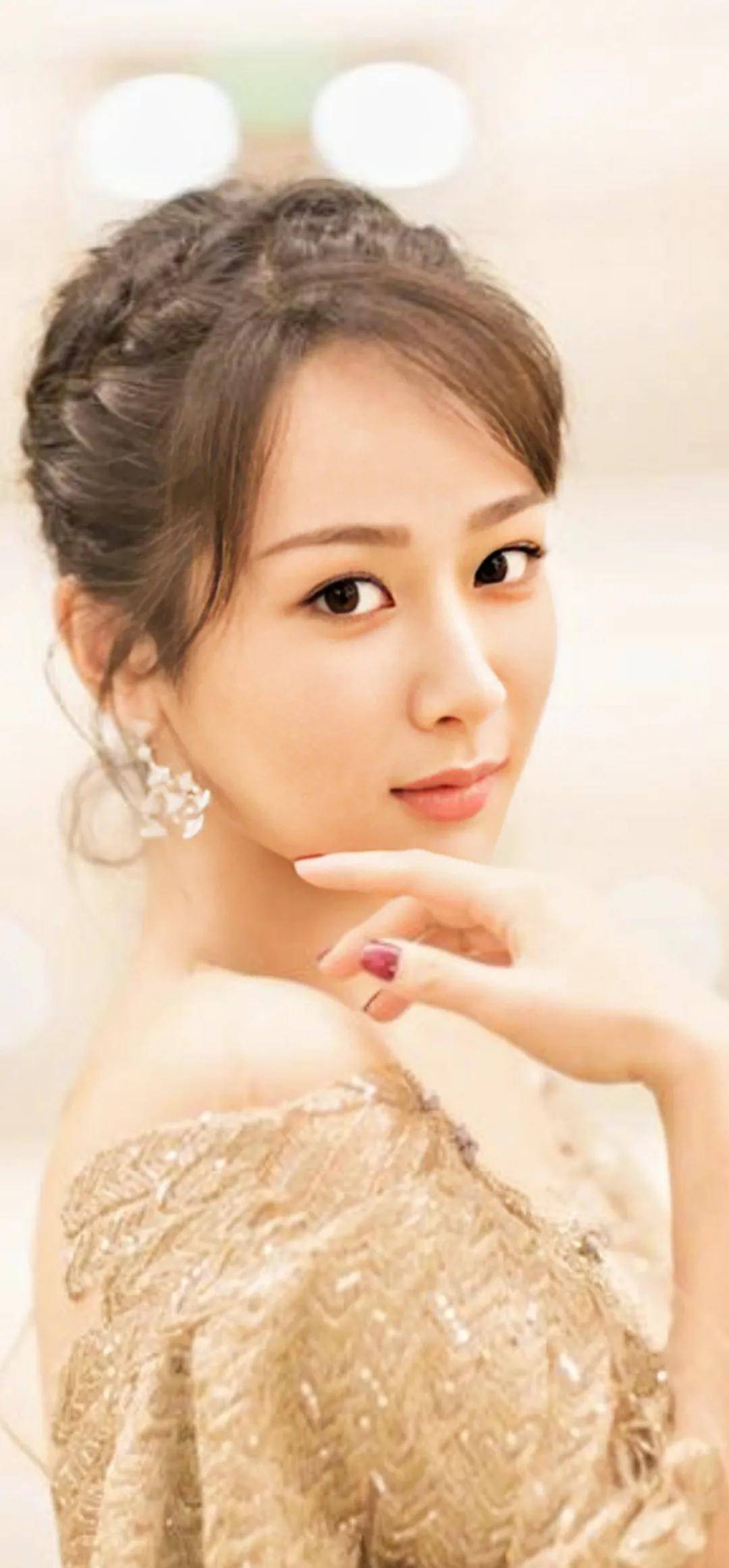 秀雅脱俗的杨紫,似仙界飘落凡尘的芙蓉,超高清美图一张靓过一张_肌肤