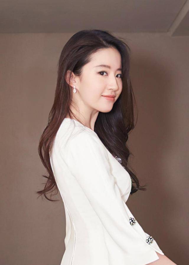 明星八卦:宋茜,林更新,周冬雨,迪丽热巴,刘亦菲,高圆圆_发展_李宇春