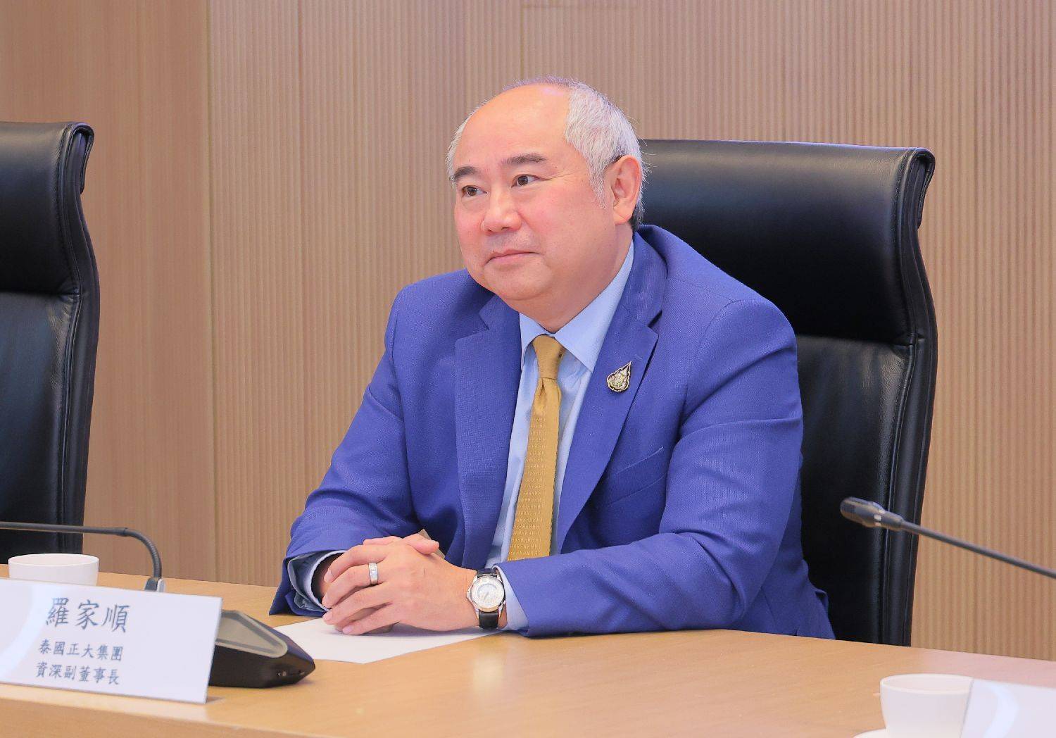 正大集团资深副董事长罗家顺表示,时隔多年荣返母校并获得杰出校友的