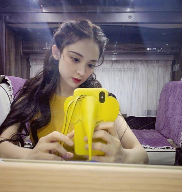 让古力娜扎看起来头身比满分