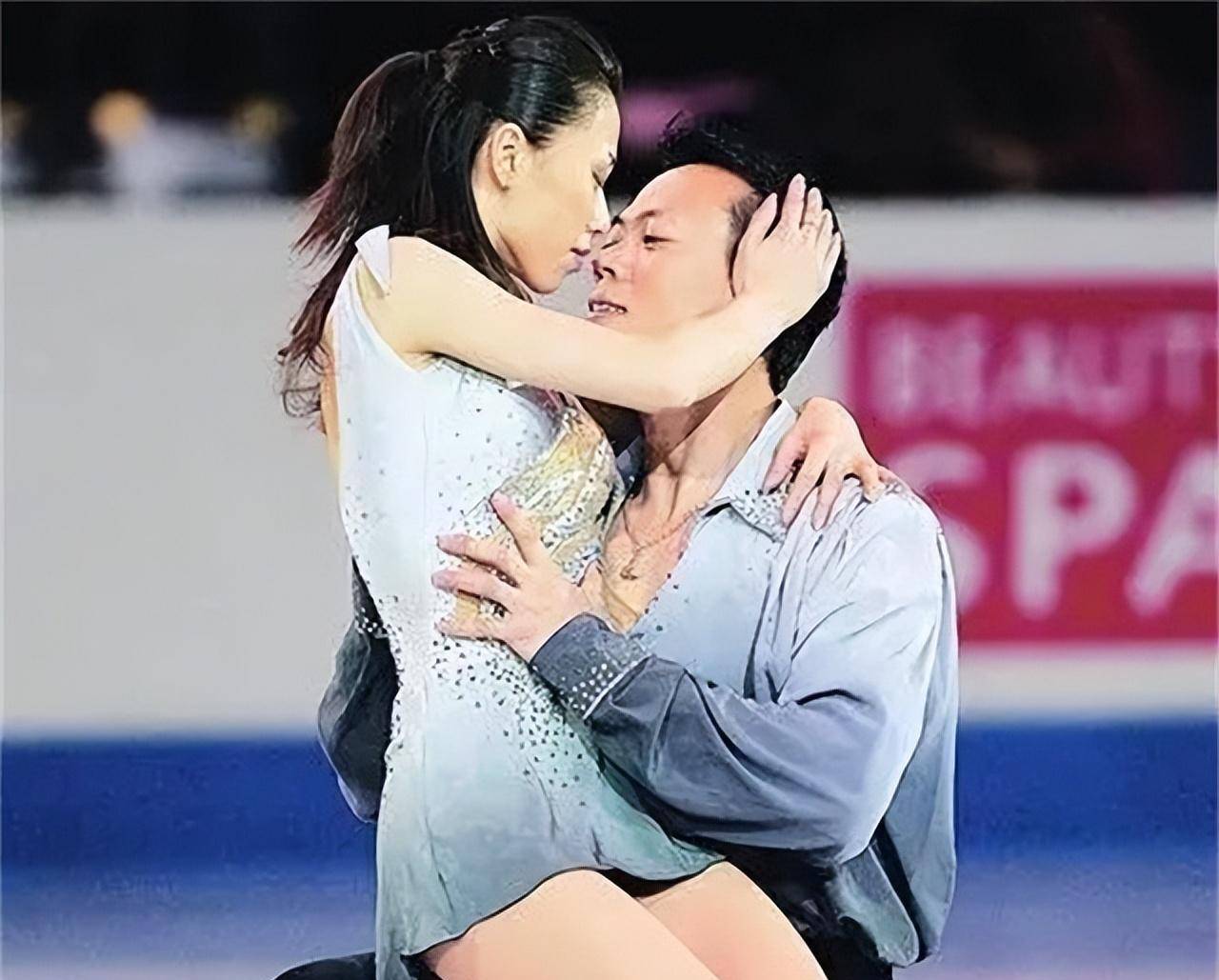 申雪赵宏博的女儿:苗条的像她爸爸,她已经9_滑冰_赵雪儿_运动