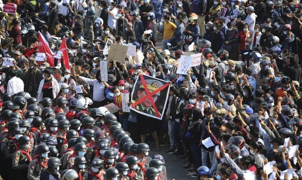 缅甸为何一直这么乱?_昂山_日本_德钦