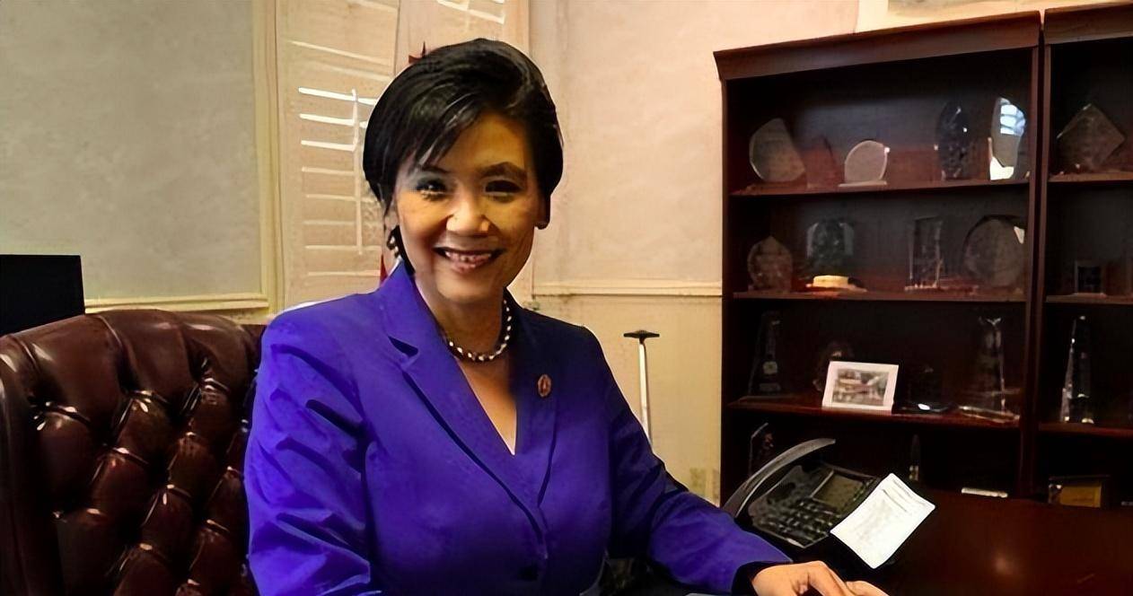 女众议员外甥被霸凌自杀,施暴的白人军官被无罪释放_廖梓源_华人_赵华